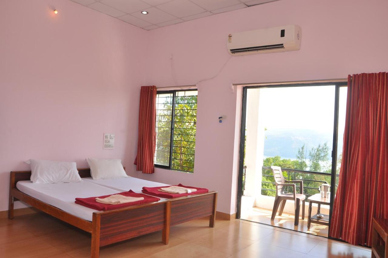 Koyna Lake Resort Koynanagar Zewnętrze zdjęcie